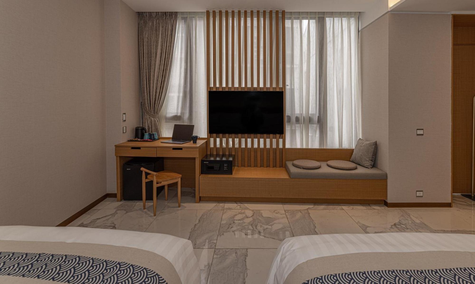 Sun Moon Lake Apollo Resort Hotel Yuchi Extérieur photo