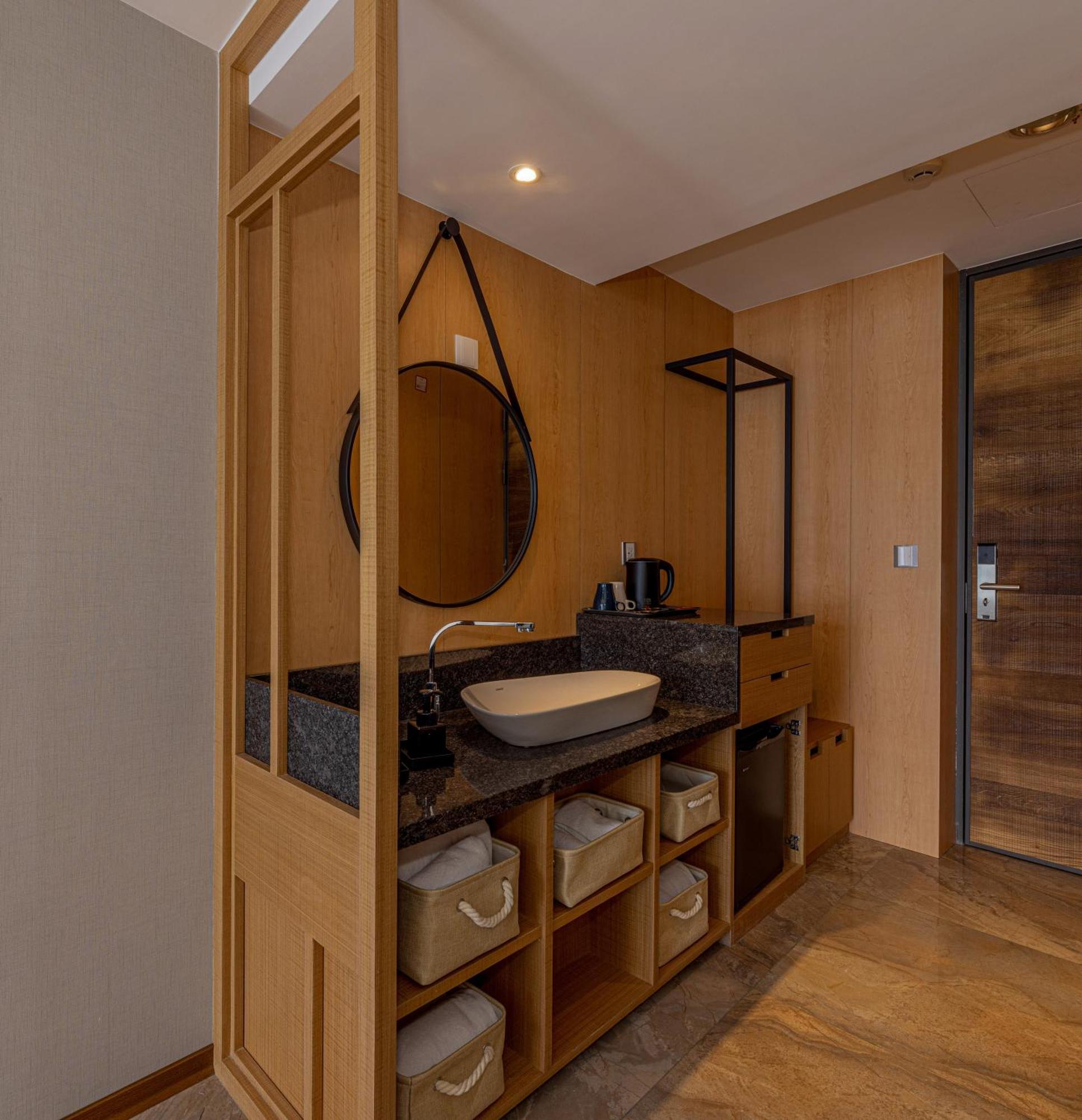 Sun Moon Lake Apollo Resort Hotel Yuchi Extérieur photo